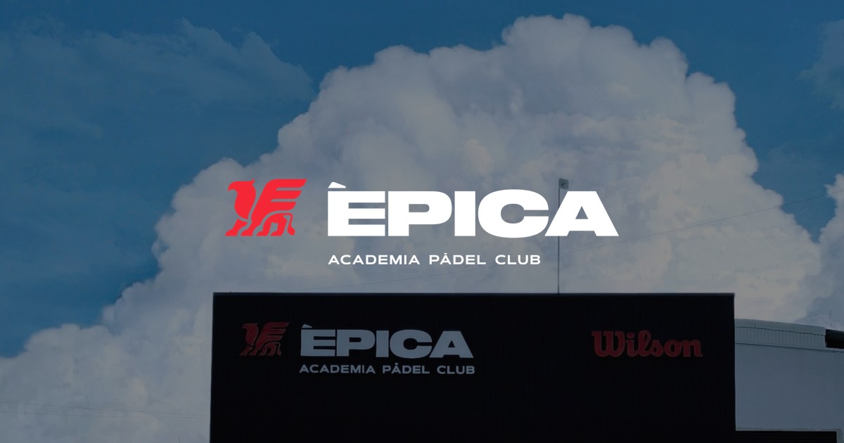 Padel court at Epica Academia Padel Club, Mérida
